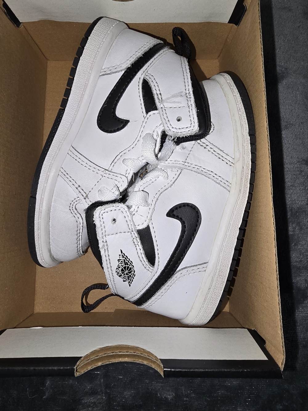 Kids High-Top Sneakers in White and Black - Stylish Everyday Play